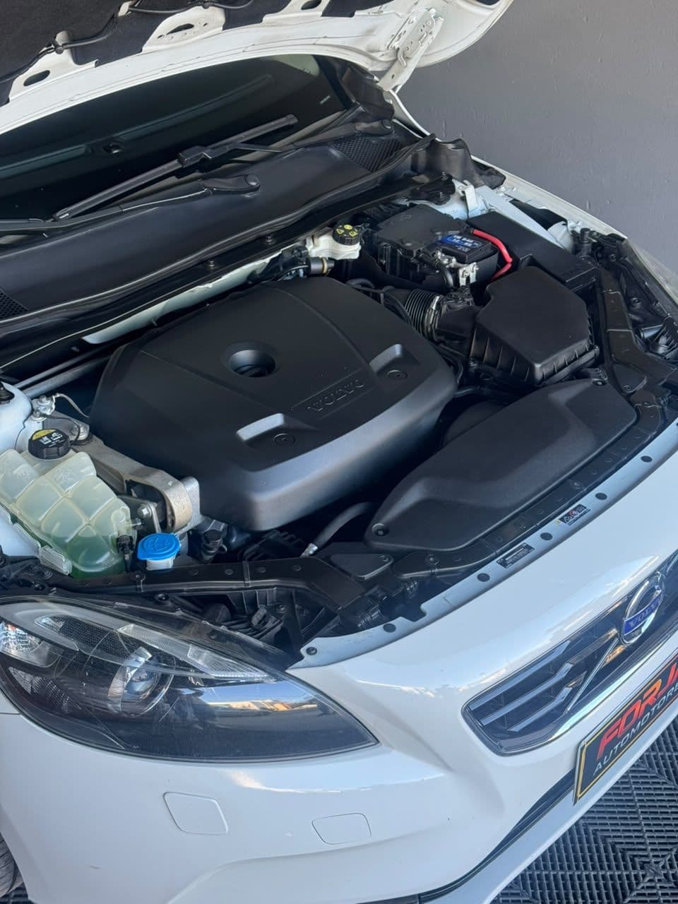 Volvo v40 T4, motor