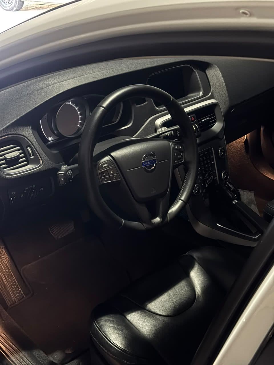 Volvo v40 T4, de atrás